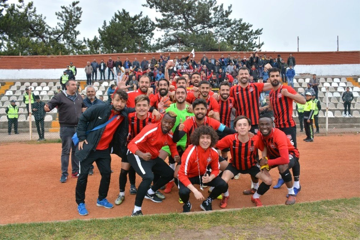 2018-2019 Sezonunun Futboldaki İlk Şampiyonu Yozgatspor Oldu