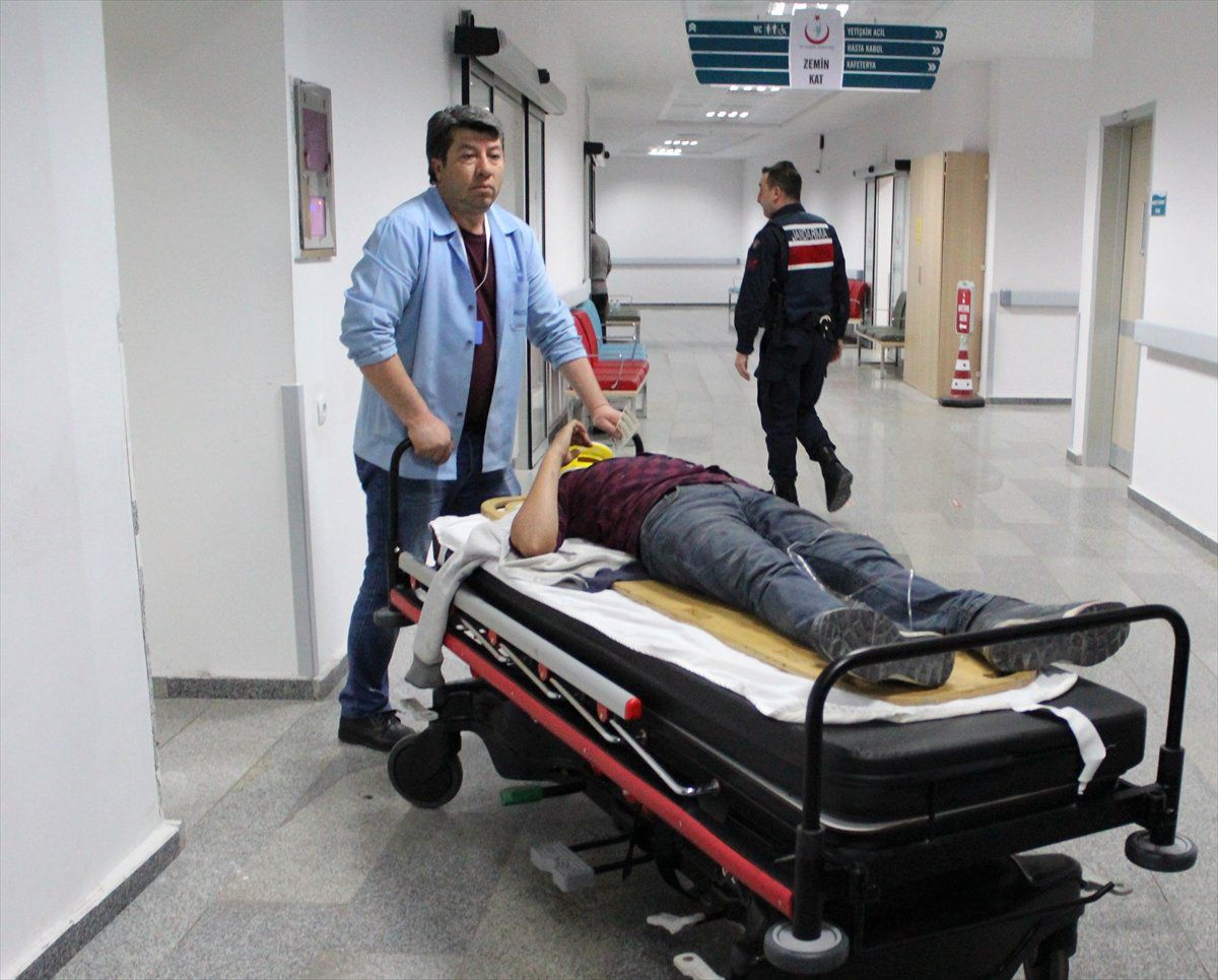 Aksaray\'da Trafik Kazası: 1 Ölü, 3 Yaralı