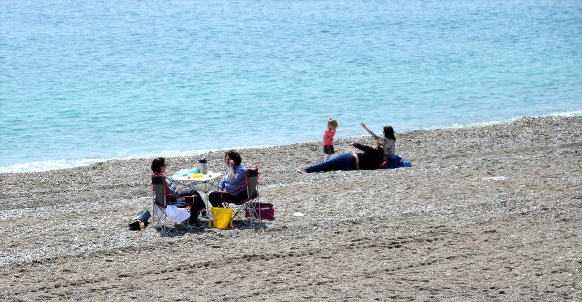 Antalya\'da Nisanda Deniz Keyfi