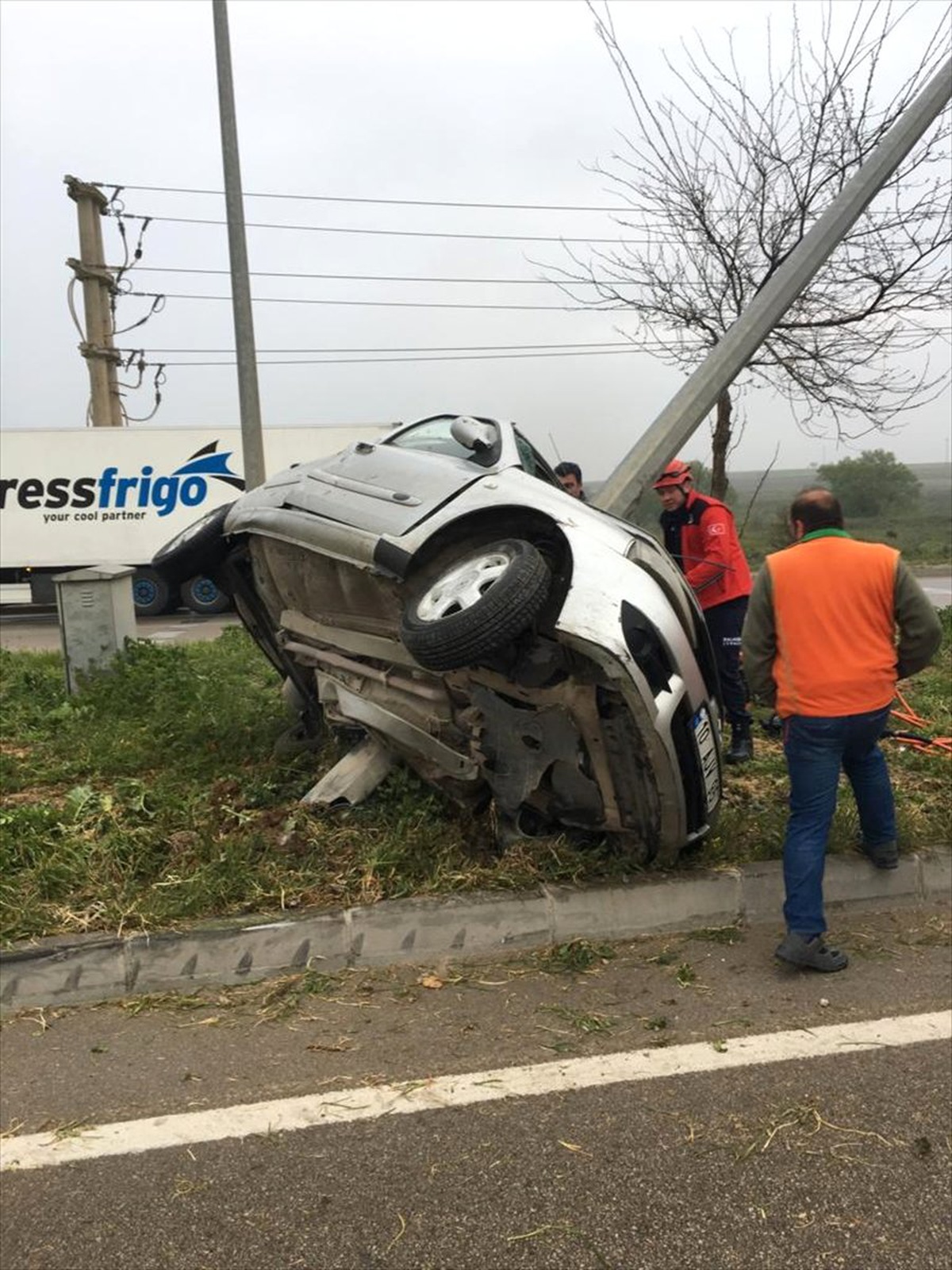 Balıkesir\'de Trafik Kazası: 1 Ölü, 1 Yaralı