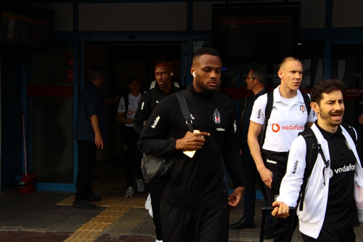 Beşiktaş, Çaykur Rizespor Maçı İçin Trabzon\'a Geldi