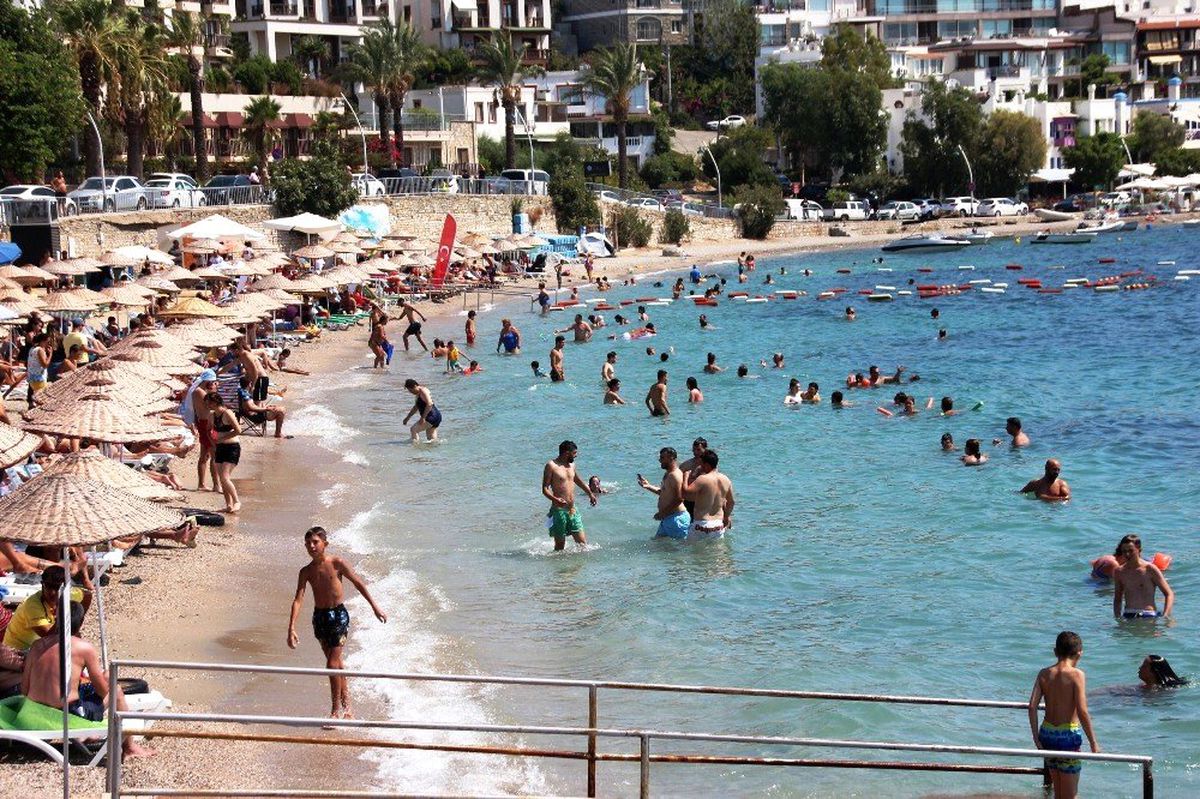 Bodrum\'a Havadan, Karadan ve Denizden Turist Yağacak