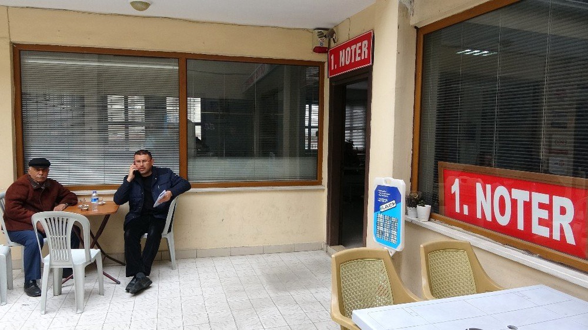Bursa\'da "Nöbetçi Noter" Uygulaması Başladı, Araba Pazarında Adım Atacak Yer Kalmadı
