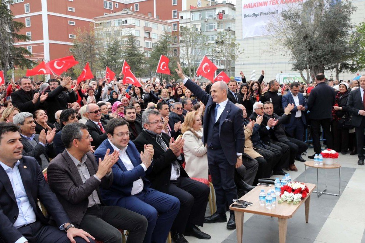 Büyükçekmece\'de Başkan Akgün 6\'ıncı Hizmet Dönemine Başladı