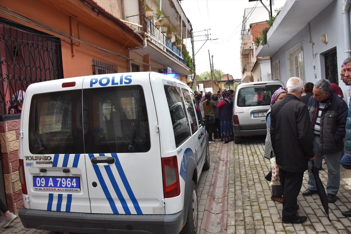 Evinde Elleri ve Ayakları Bağlı Şekilde Ölü Bulundu
