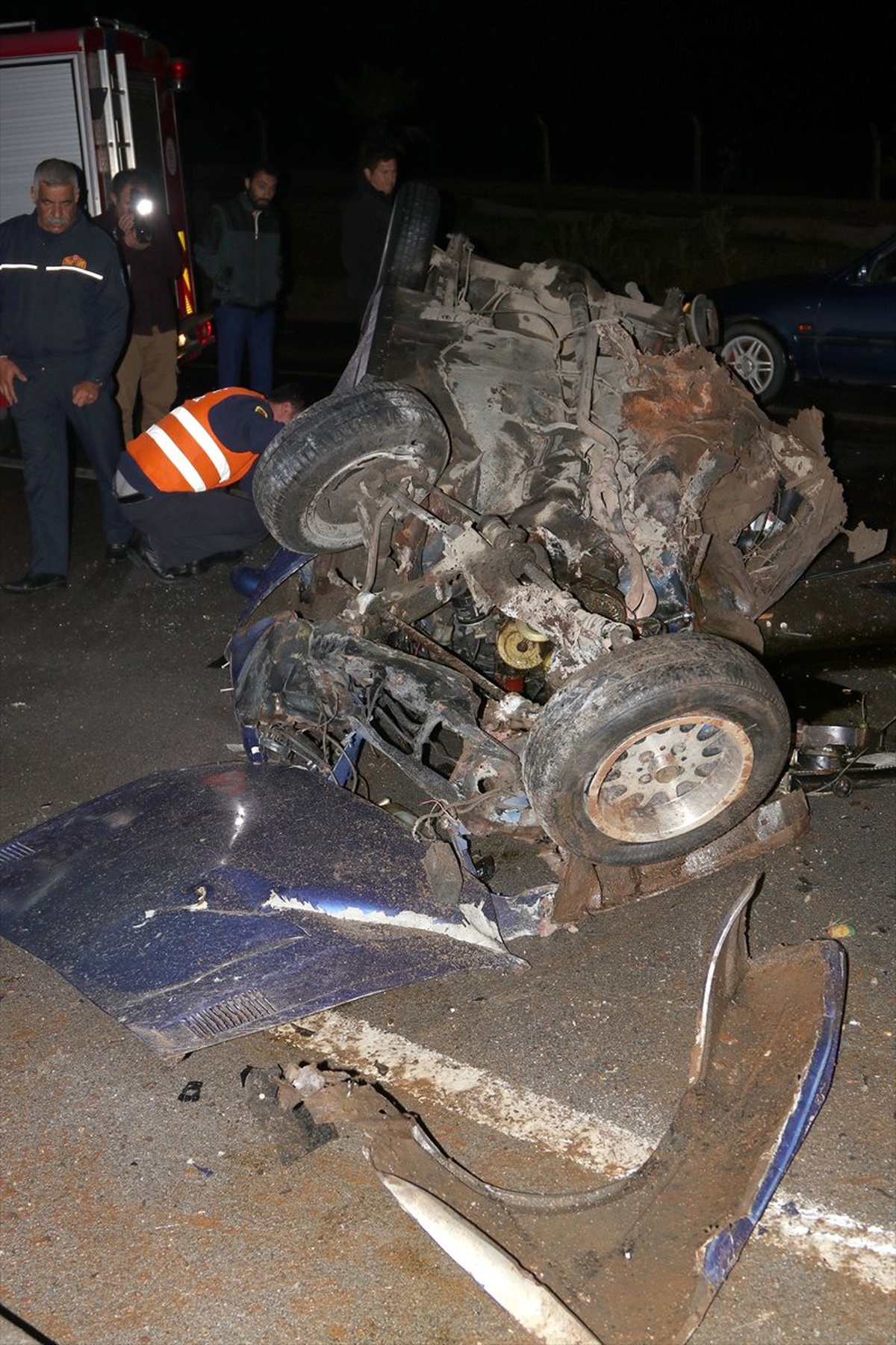 Hurdaya Dönen Otomobilden Sağ Çıktılar