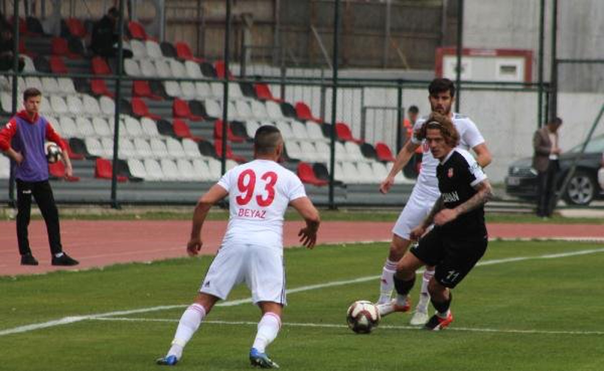 Kastamonuspor 1966 - Utaş Uşakspor: 2-1