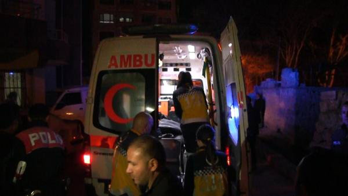 Kız Kardeşini Öldürüp, Anne- Babasını Yaralayan Iraklı Genç Tutuklandı
