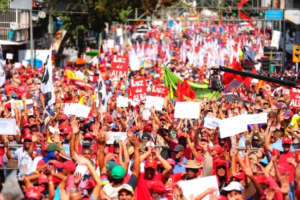 Maduro, Diyalog İçin Uruguay ve Meksika\'dan Yardım İstedi