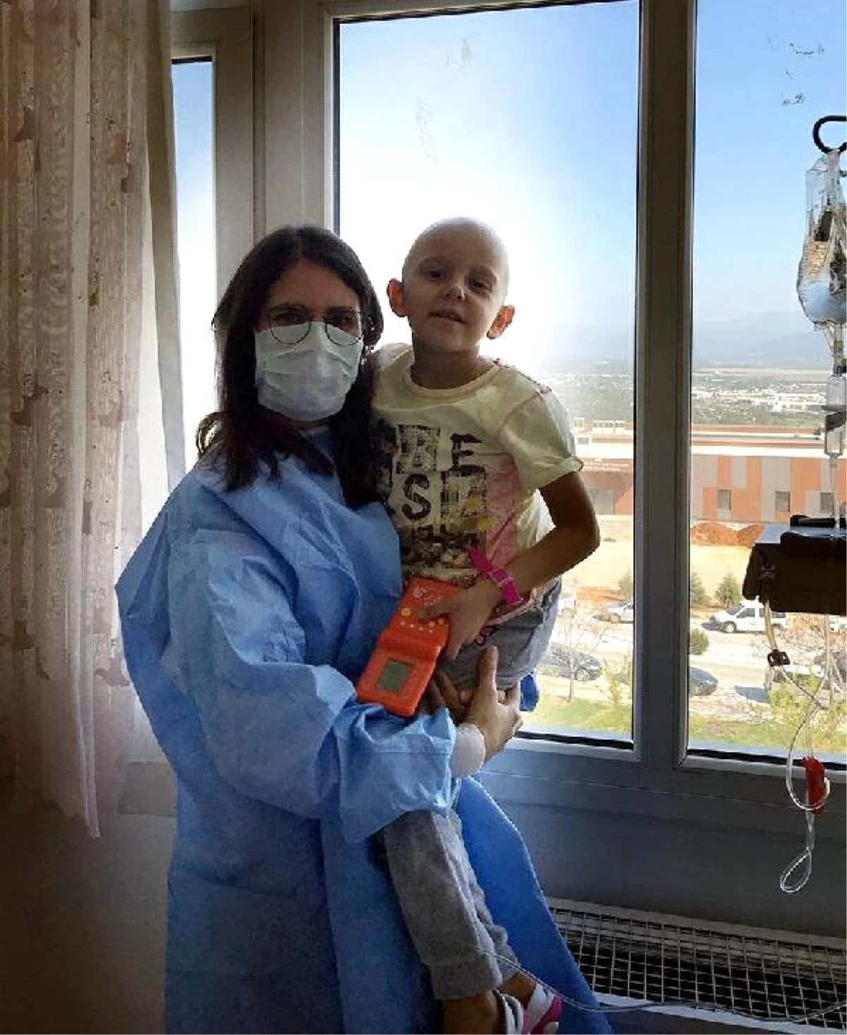 Onkoloji Hastası Çocukları Örgü Bebek ve Tetris ile Sevindirdi
