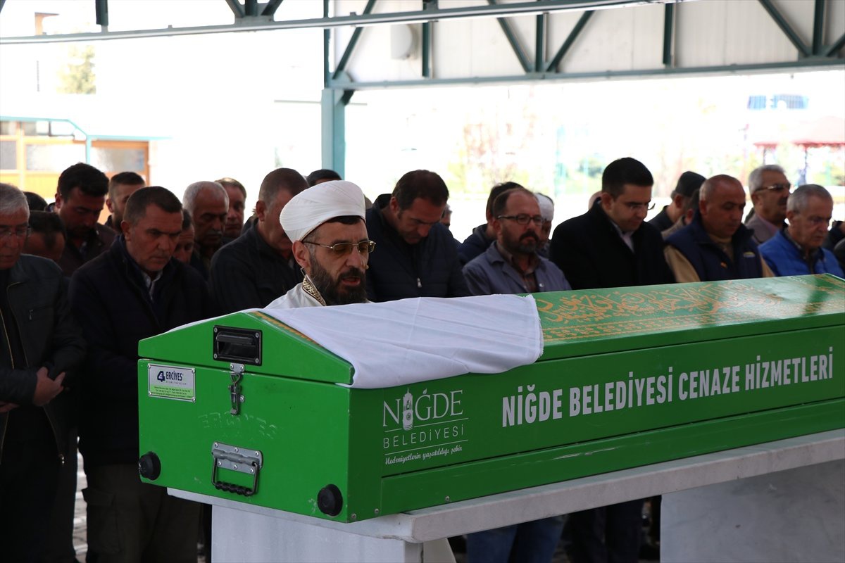 Ağabeyinin Öldürdüğü Irak Uyruklu Kadın Toprağa Verildi