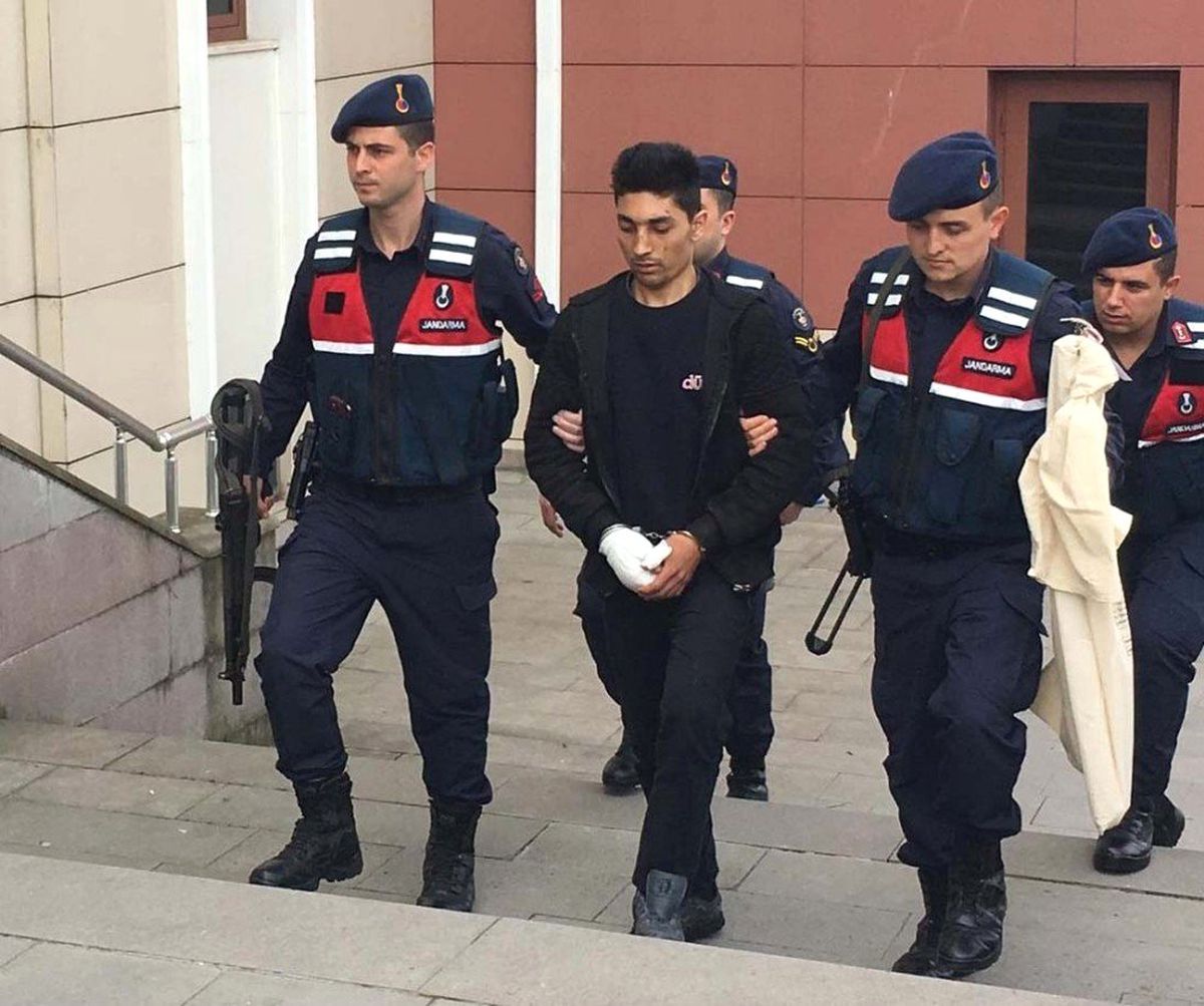 Aynı İş Yerinde Çalıştığı Arkadaşını Öldürdü Tutuklandı