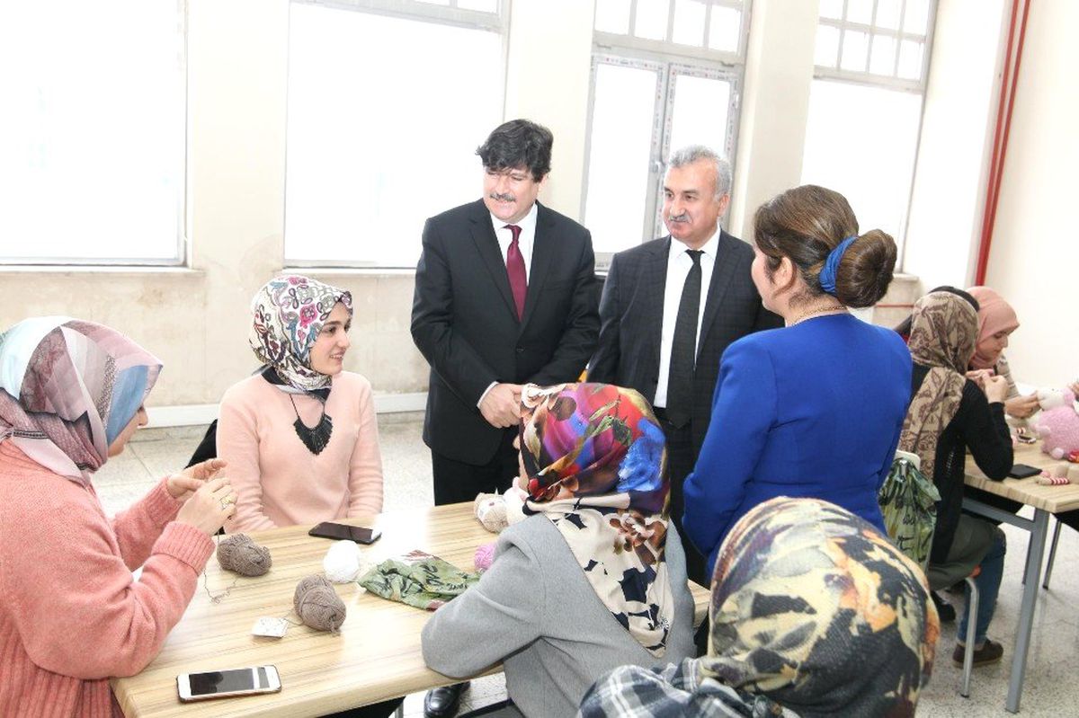 Besem\'den Lösemili Çocuklara Yönelik Atölye
