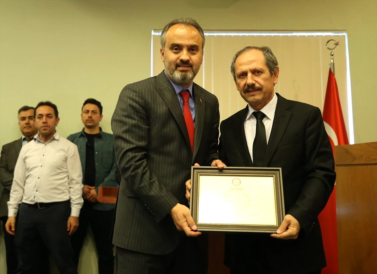 Bursa Büyükşehir Belediye Başkanı Aktaş Mazbatasını Aldı