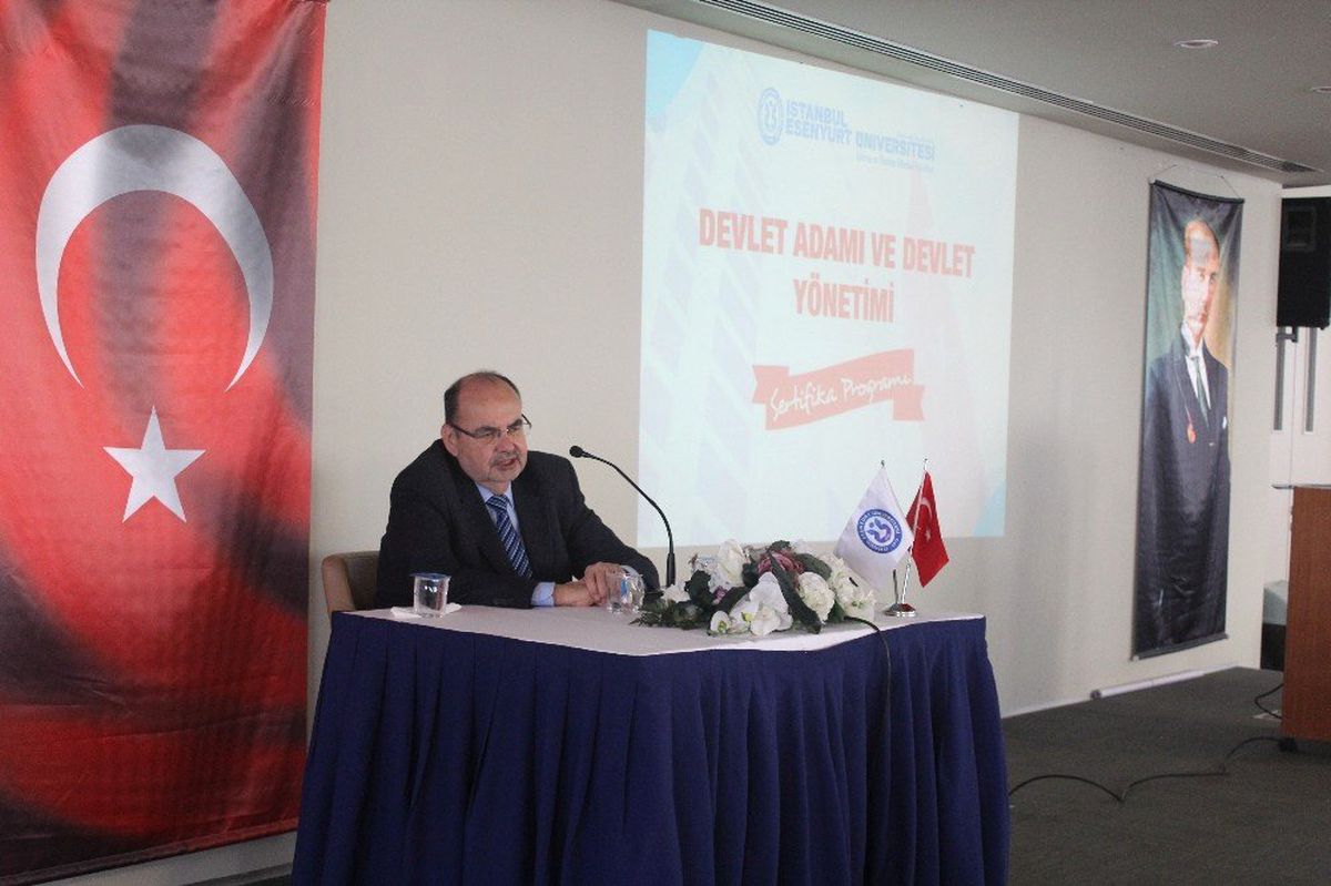 Devlet Adamı ve Devlet Yönetimi\' Konferansı