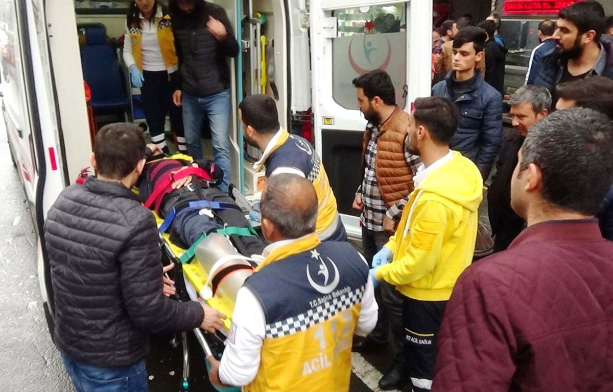 Diyarbakır\'da Silahlı Kavga: 1 Yaralı