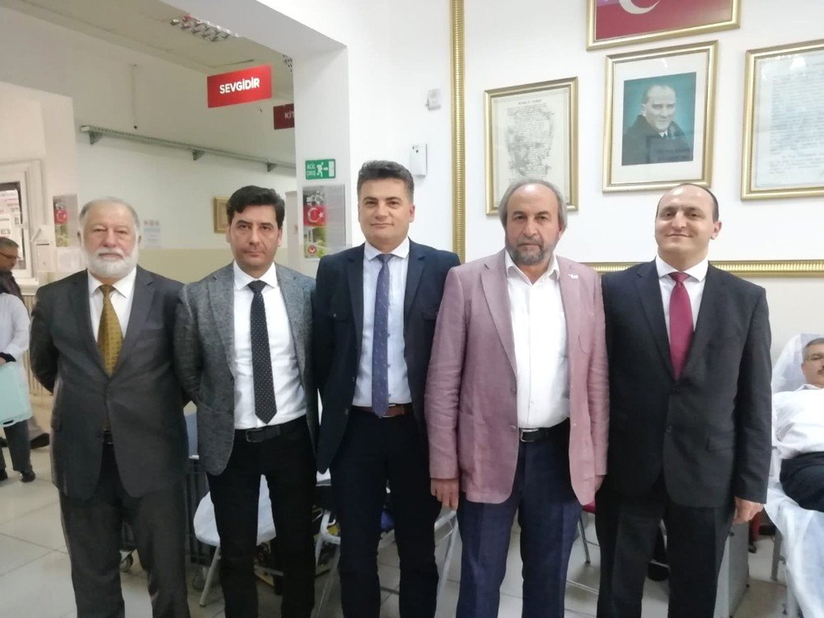 Eğitim Bir-Sen\'den Kansere Karşı \'Her Kan 3 Can\' Kampanyası