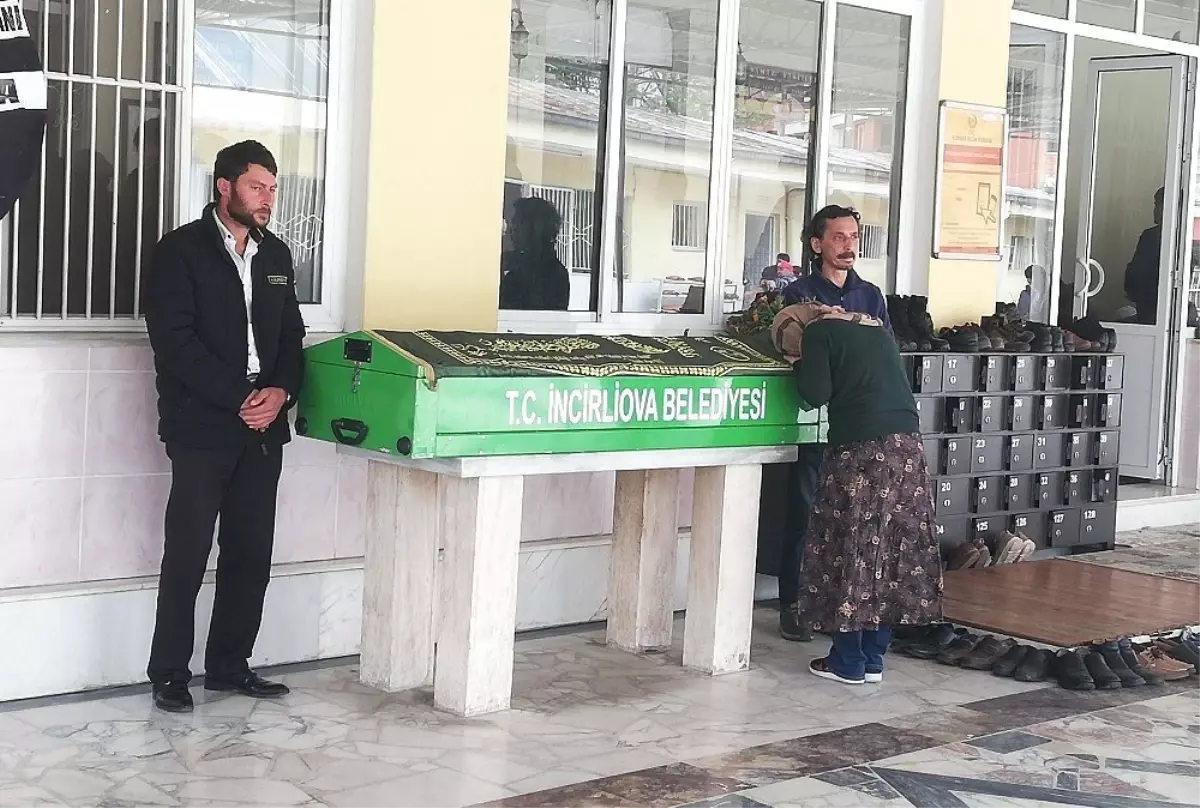 Elleri Bağlanıp Boğularak Öldürülen Yaşlı Pazarcı Toprağa Verildi