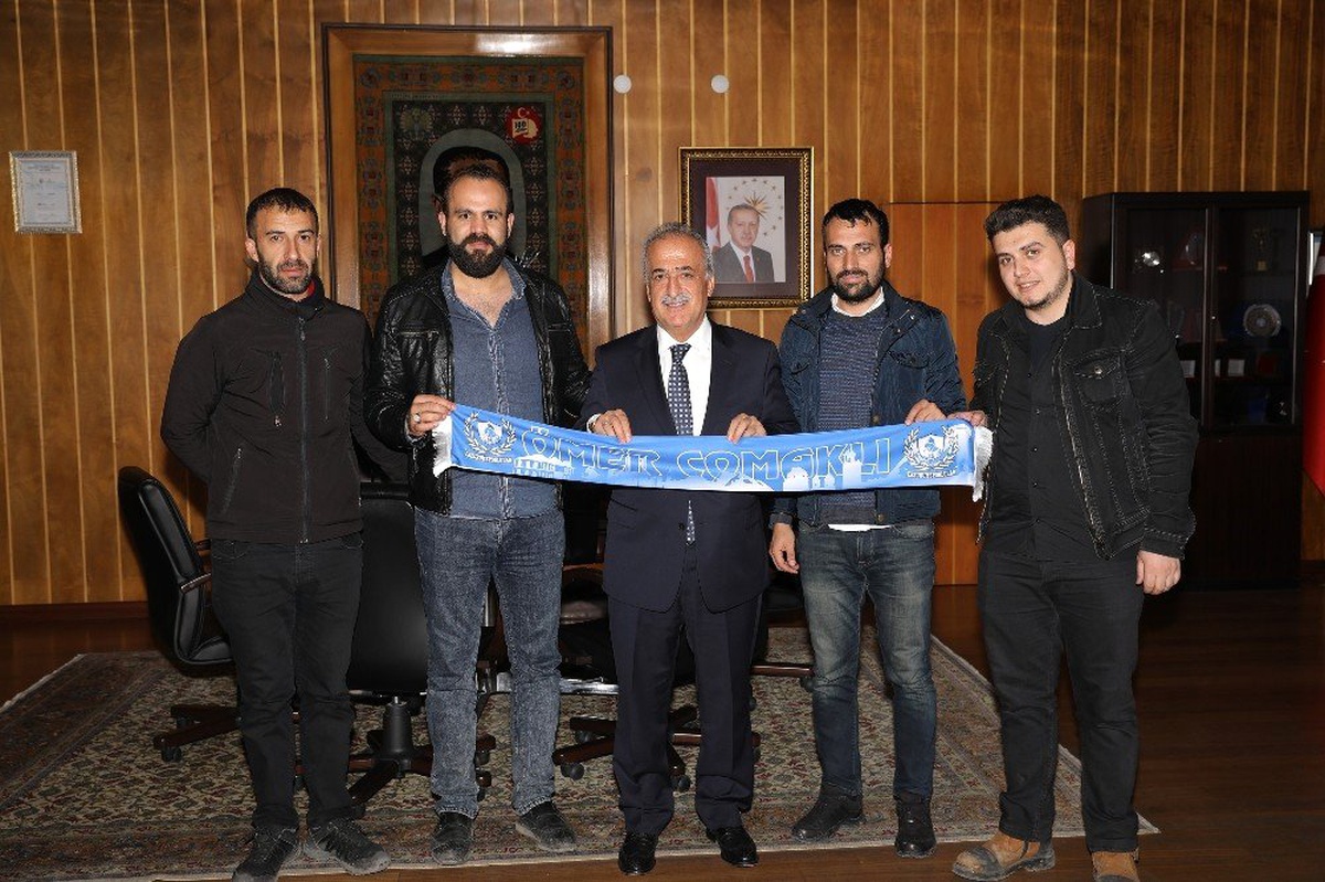 Erzurumsporlular Grubundan Rektör Çomaklı\'ya Ziyaret