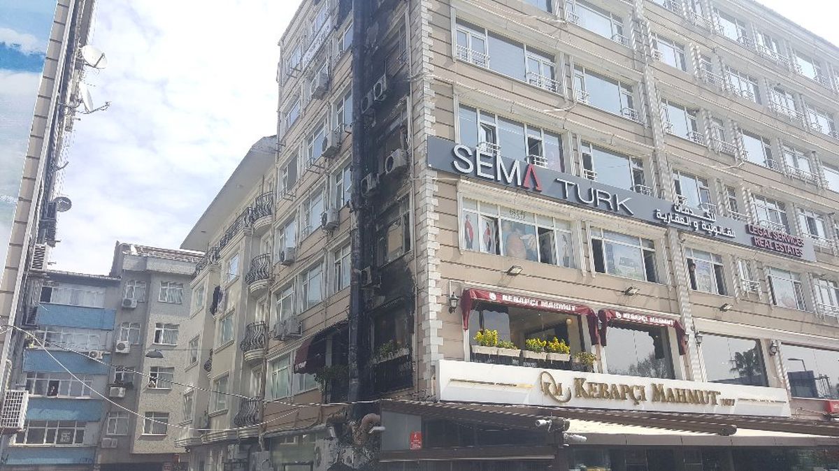 Fatih\'te Korkutan Yangın