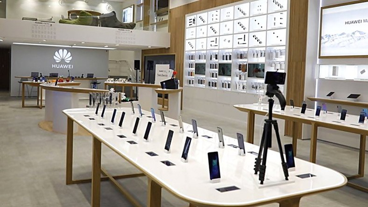 Huawei\'nin Türkiye\'deki İkinci Mağazası İstanbul\'da Hizmete Girdi