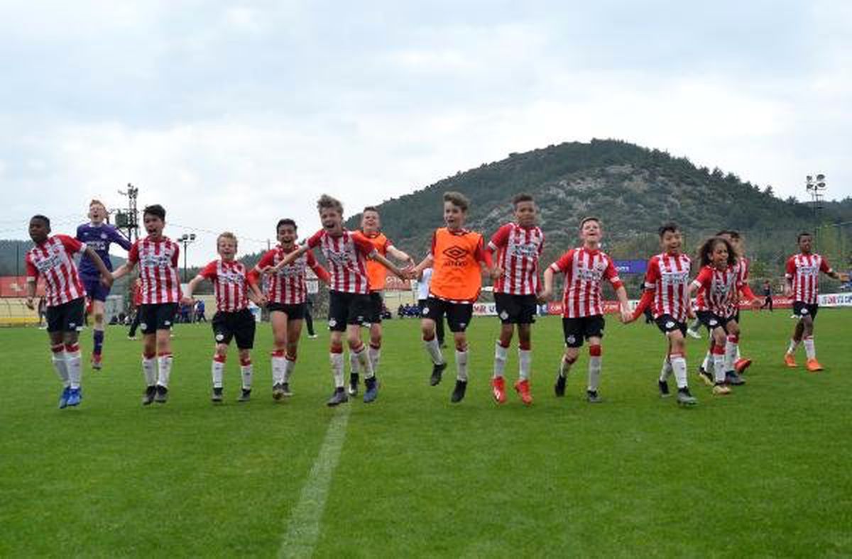 İzmir Cup Bayram Yaşattı