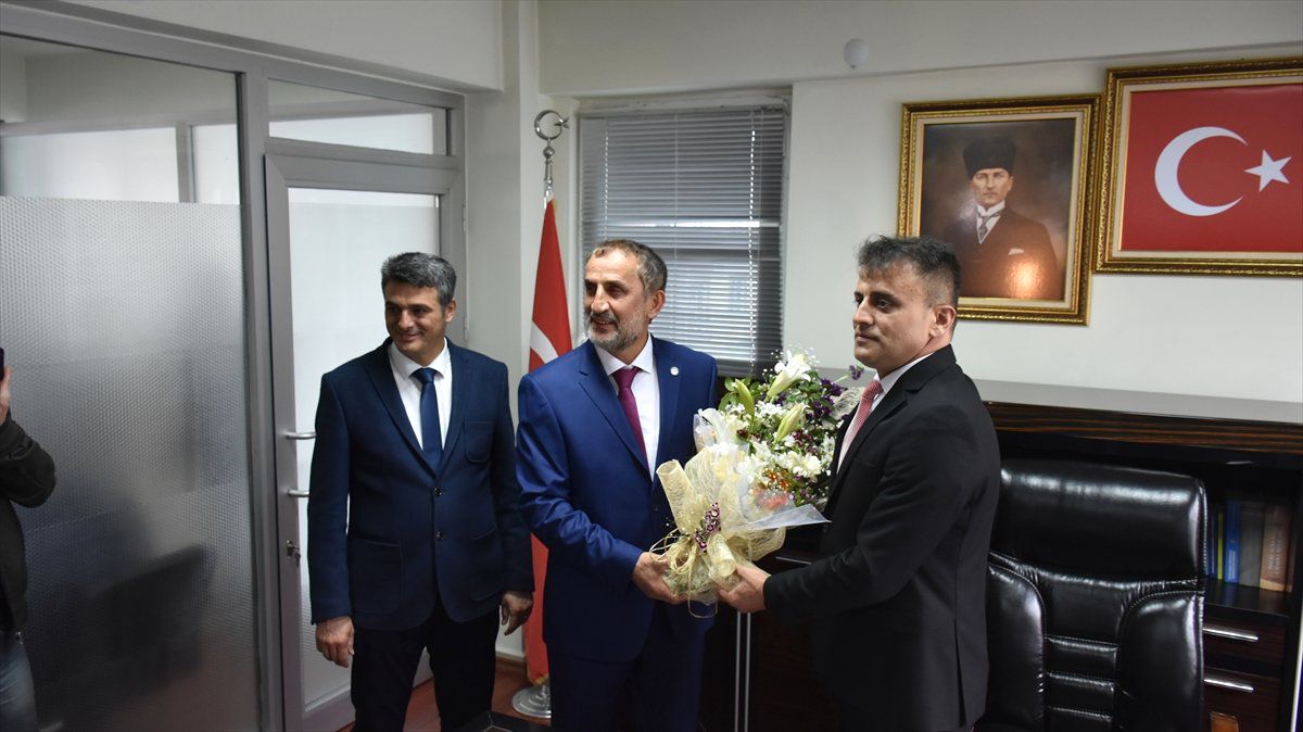Kaynaşlı Belediyesinde Devir Teslim Töreni