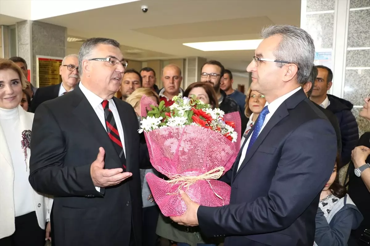 Kırklareli Belediye Başkanı Kesimoğlu, Mazbatasını Aldı