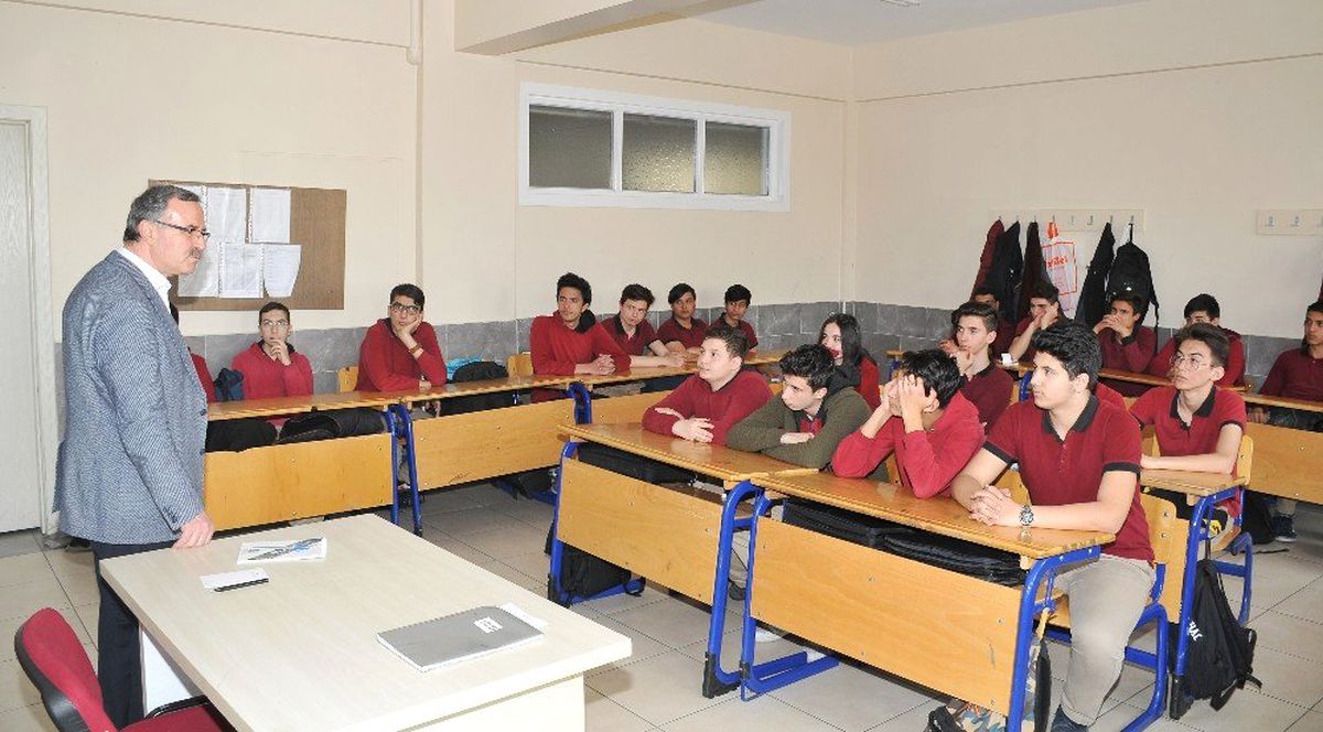 Konya Osb\'deki Anadolu Teknik Lisesi Öğrencileri, Duayen İsimlerle Buluştu