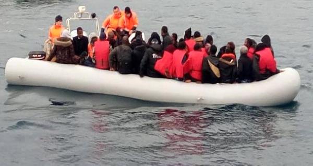 Kuşadası\'nda 41 Kaçak Göçmen Yakalandı