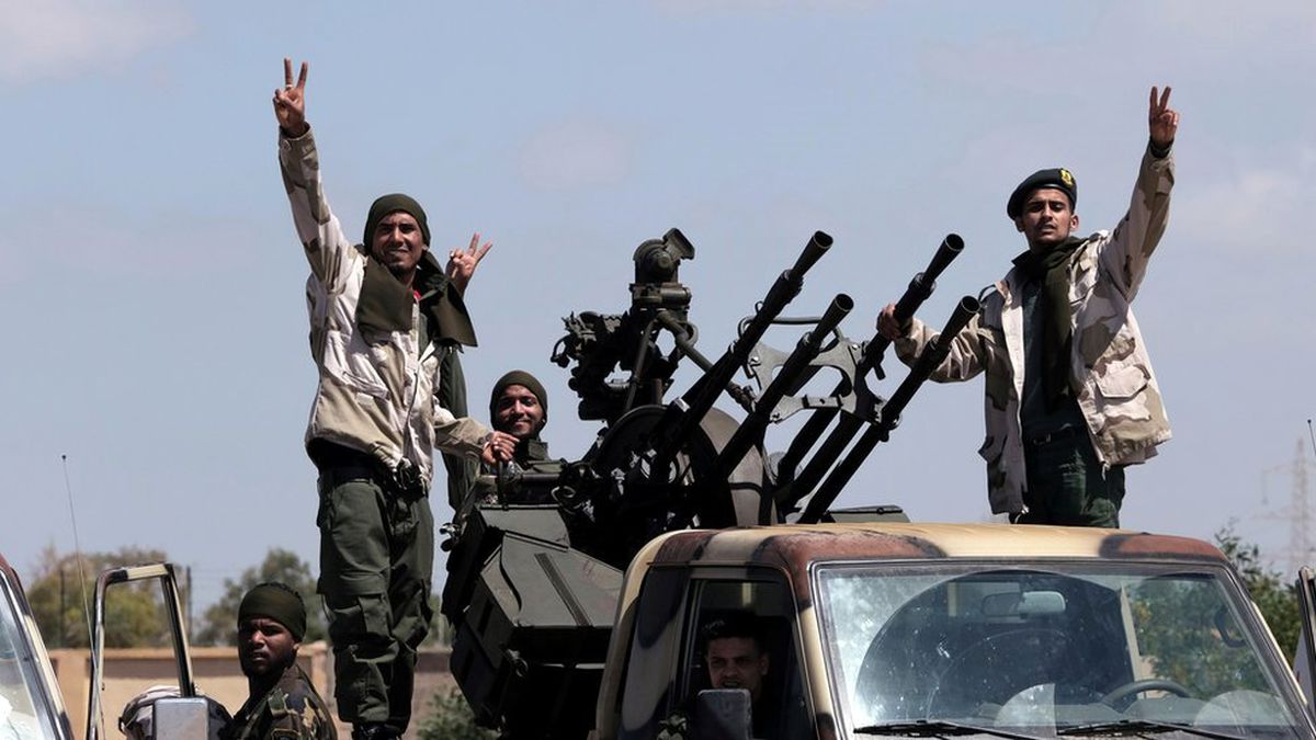 Libya\'da Çatışmalar: Trablus Çevresinde 21 Kişi Öldü