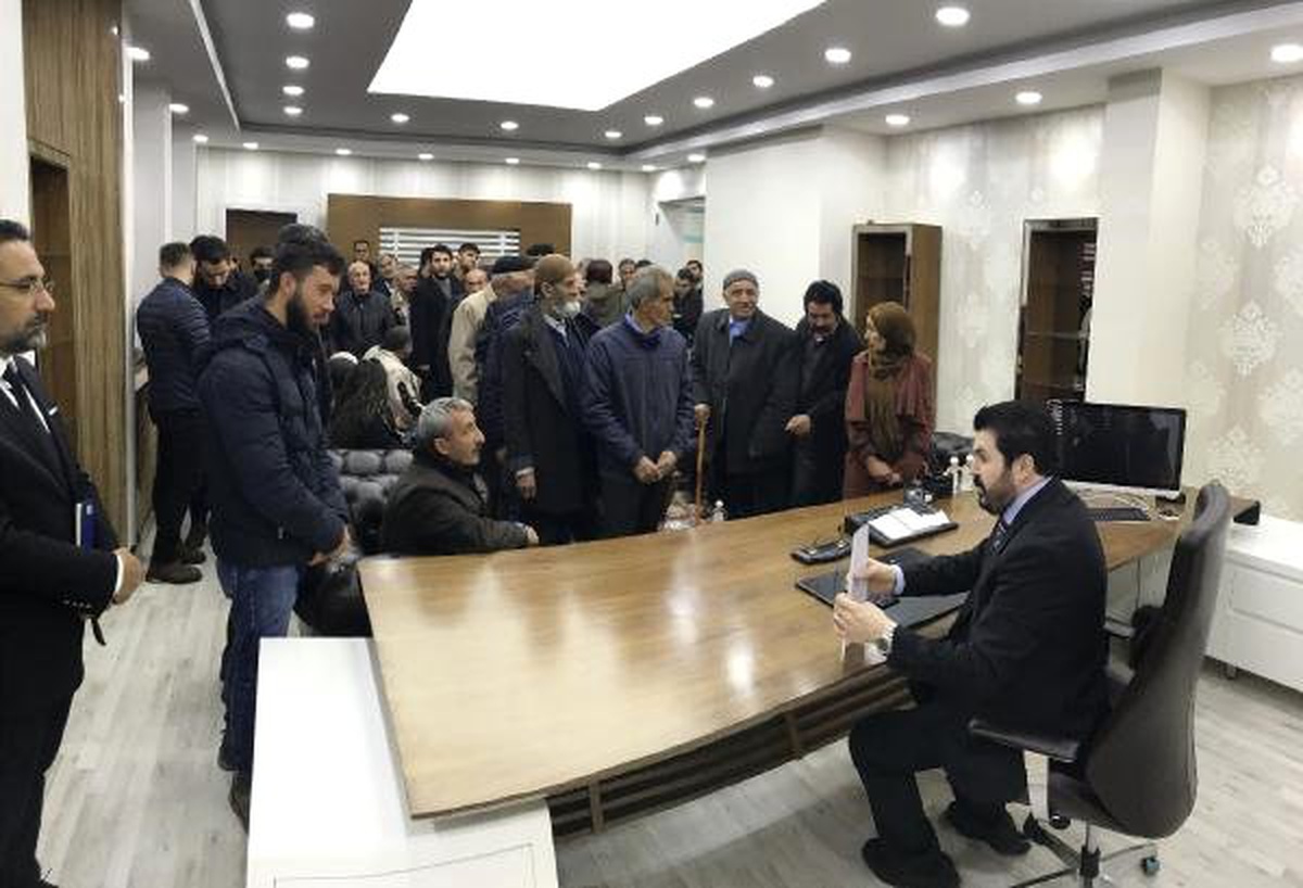 Makamının Kapısını Söken Başkan Sayan\'a Ziyaretçi Akını