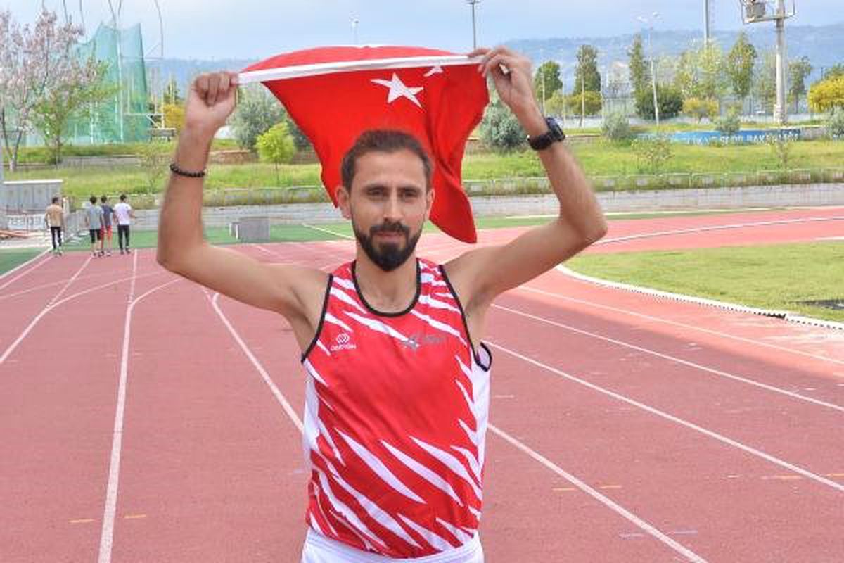 Şehitler İçin 30 Bin 400 Kilometre Koşacak