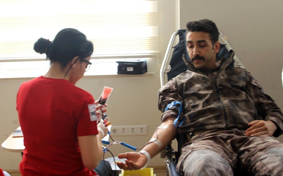 Siirt\'te Polisler Kan Bağışında Bulundu