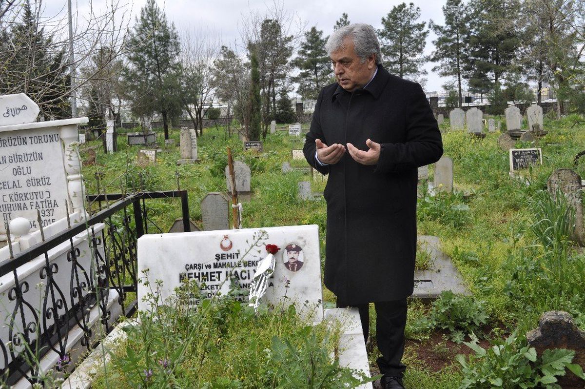 Siverek\'te, Şehit Polisler Mezarları Başında Anıldı