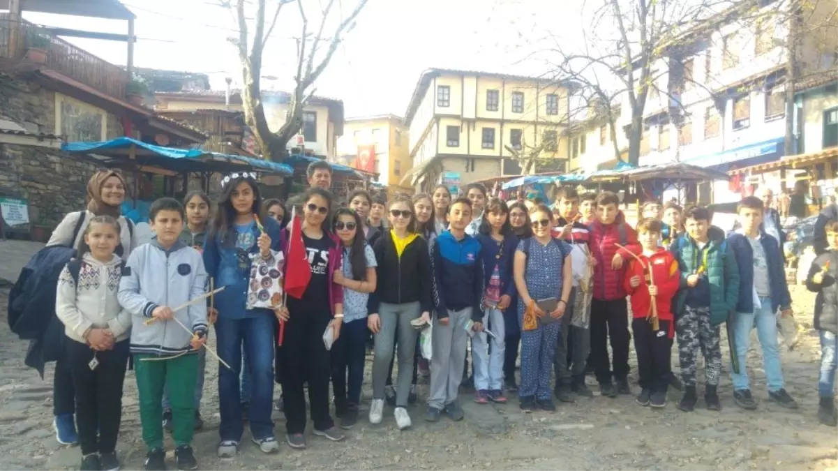 Şuhutlu Minik Öğrencilerin Bursa Gezisi Heyecanı