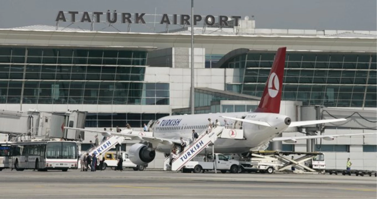 TAV, Atatürk Havalimanı Operasyonlarının Durdurulması Nedeniyle 4 Bin 500 Kişiyi İşten Çıkarıyor