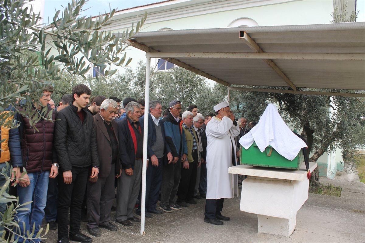Trafik Kazasında Ölen Lise Öğrencisi Toprağa Verildi