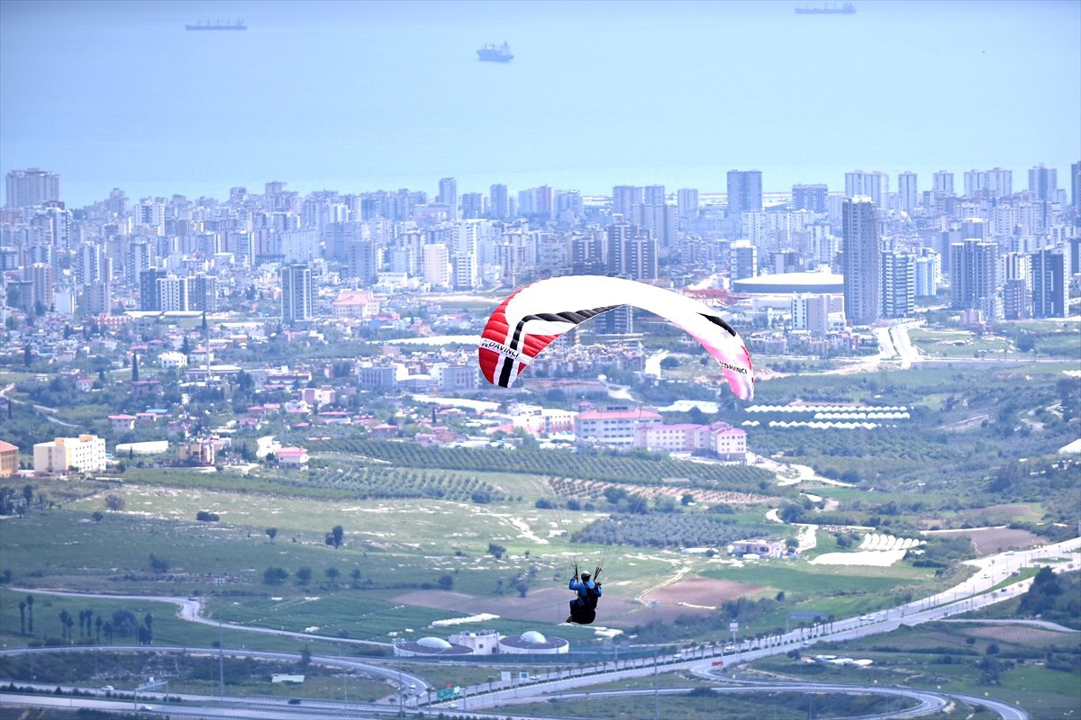 Uçuş Tutkunlarının Yeni Gözdesi: "Gelincik Tepesi"