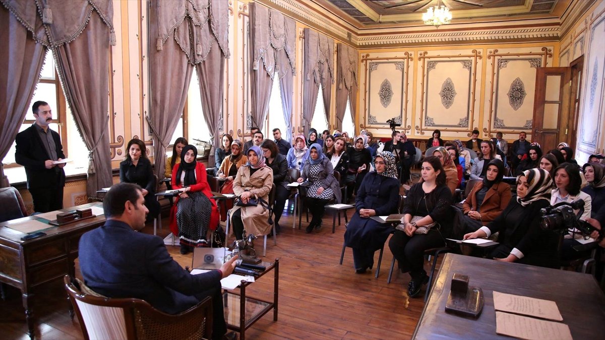 Vali Ayhan, "Yüzyıl Önceki Ruhla Biz Bize" Programına Katıldı