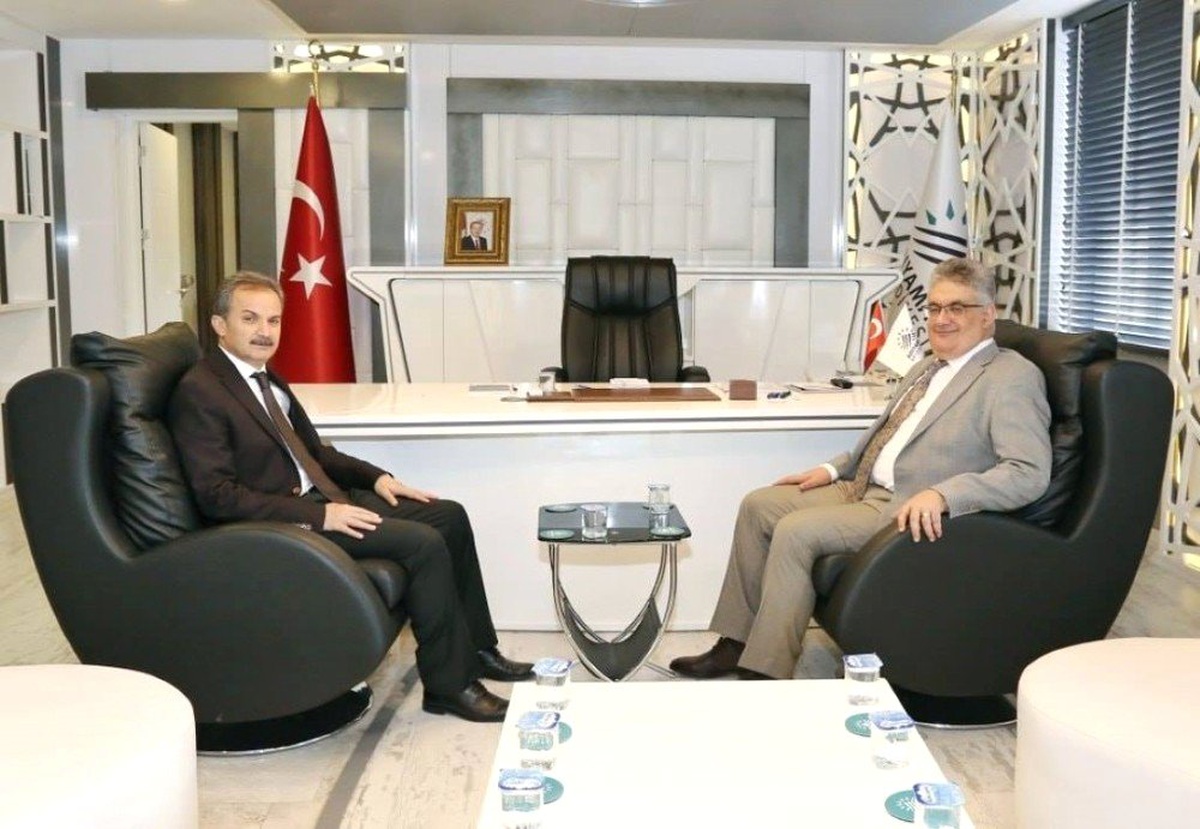 Vali Pekmez\'den, Başkan Kılınç\'a \'Hayırlı Olsun\' Ziyareti