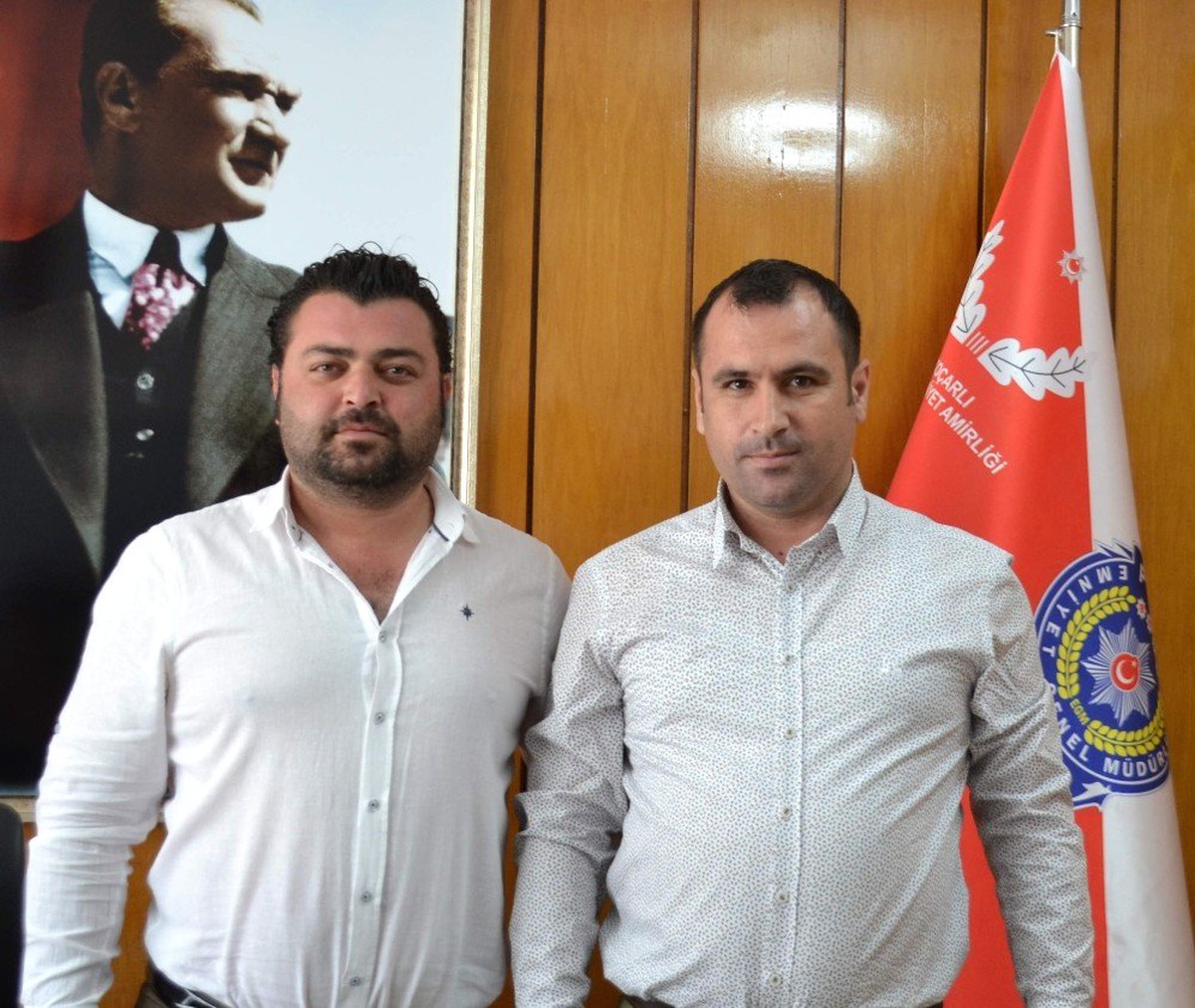 Voleybol İl Temsilciliğinden Koçarlı Emniyet Amiri Mollaoğulları\'na Ziyaret