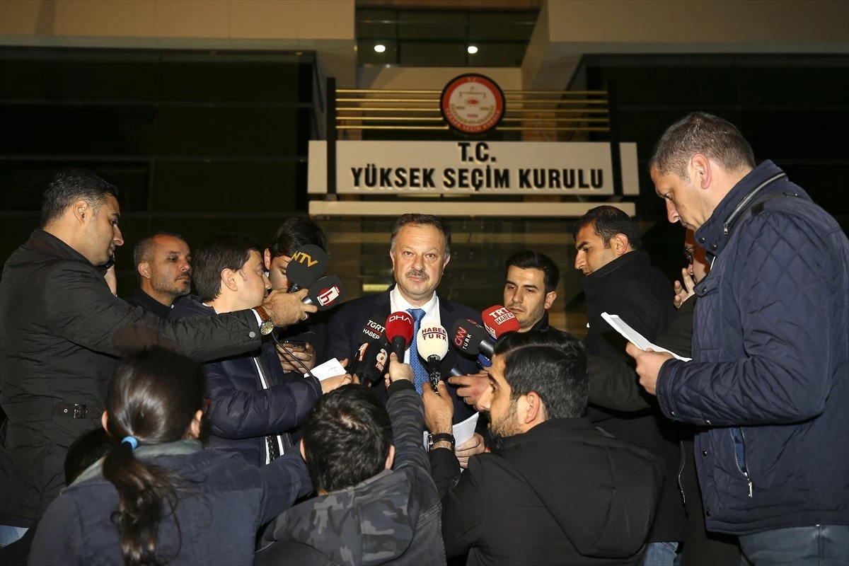 AK Parti\'nin Ysk Temsilcisi Recep Özel, Büyükçekmece ile İlgili Taleplerinin Yarına Ertelendiğini...