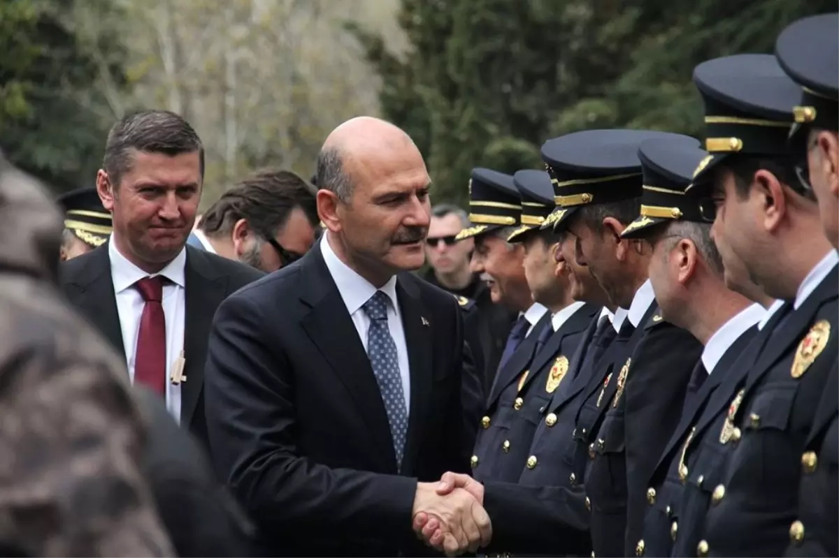 Bakan Soylu, Polis Şehitliği\'nde Anma Törenine Katıldı