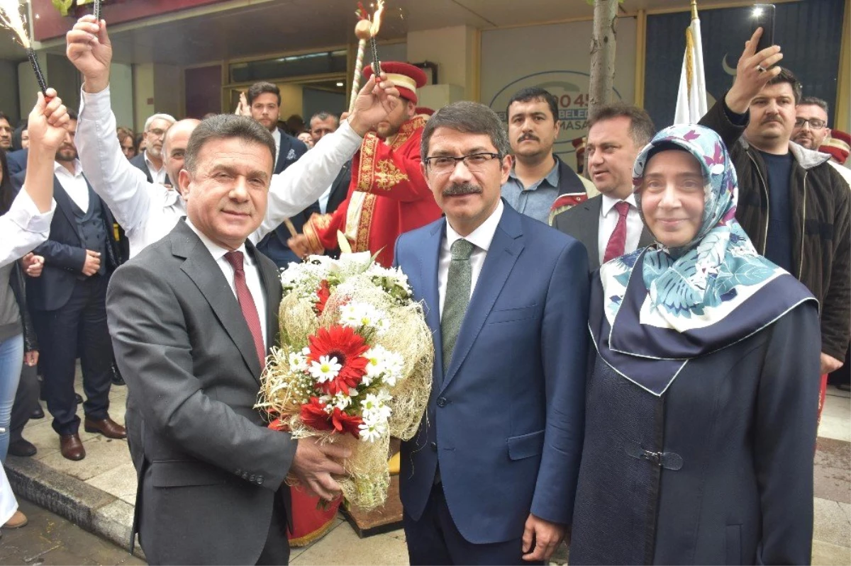 Başkan Çelik Mazbatasını Törenle Aldı