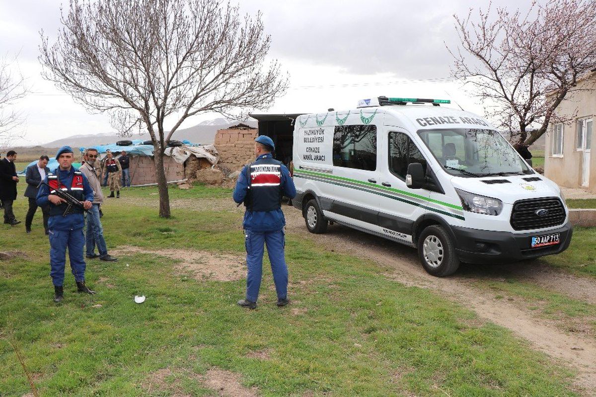 Canlı Yayında Oğlunu Öldürdüğünü İtiraf Etti