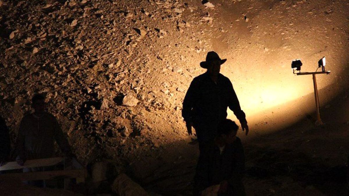 Discovery Channel, Bir Lahitin Açılma Anını Canlı Yayınladı