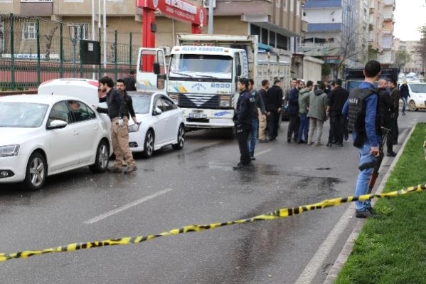 Diyarbakır’da Et ve Süt Kurumu Binasına El Yapımı Patlayıcıyla Saldırı