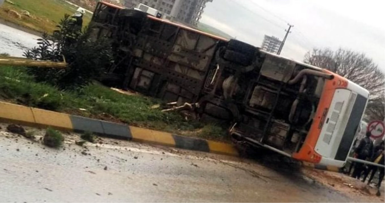 Gaziantep\'te Belediye Otobüsü Devrildi: 19 Yaralı