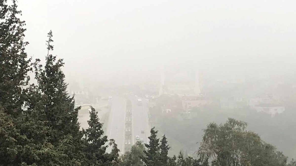 Hatay\'da Yoğun Sis Hayatı Olumsuz Etkiliyor